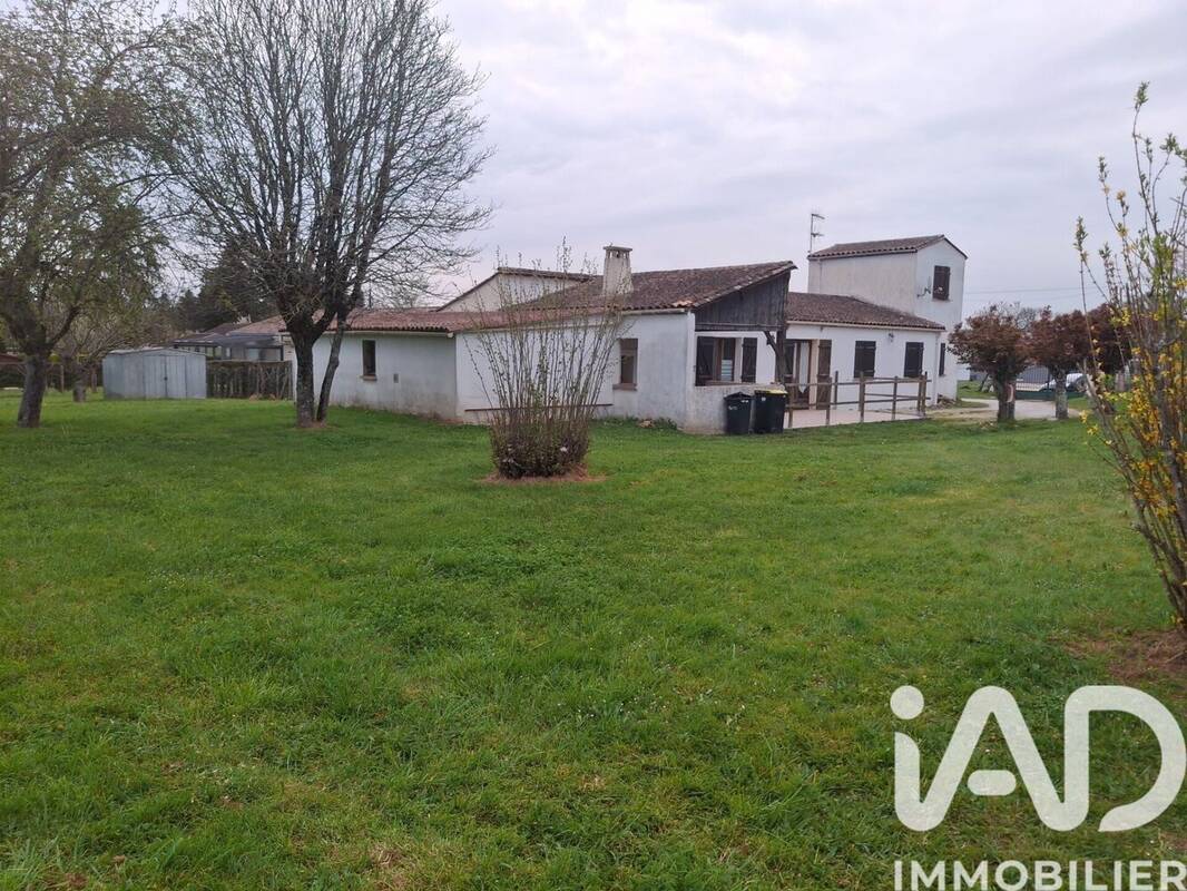 Photo 1 - Maison à COURS-DE-PILE