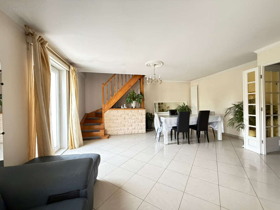 Maison à VILLEPINTE