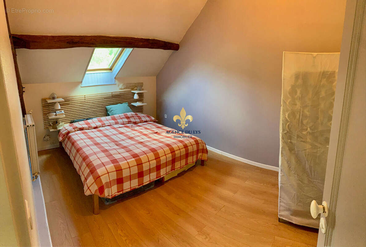 Maison à VERNEUIL-EN-HALATTE