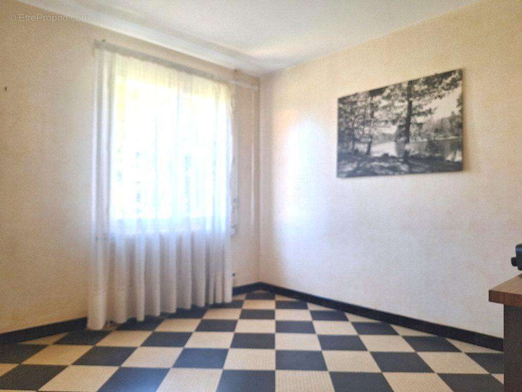 Maison à LA CHAUSSAIRE