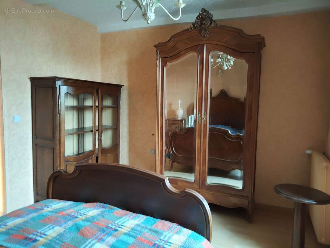 Maison à AIGUEPERSE