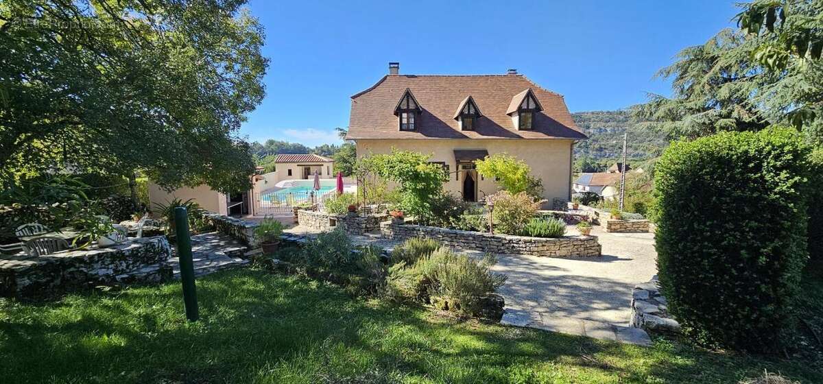 Maison à SALVAGNAC-CAJARC