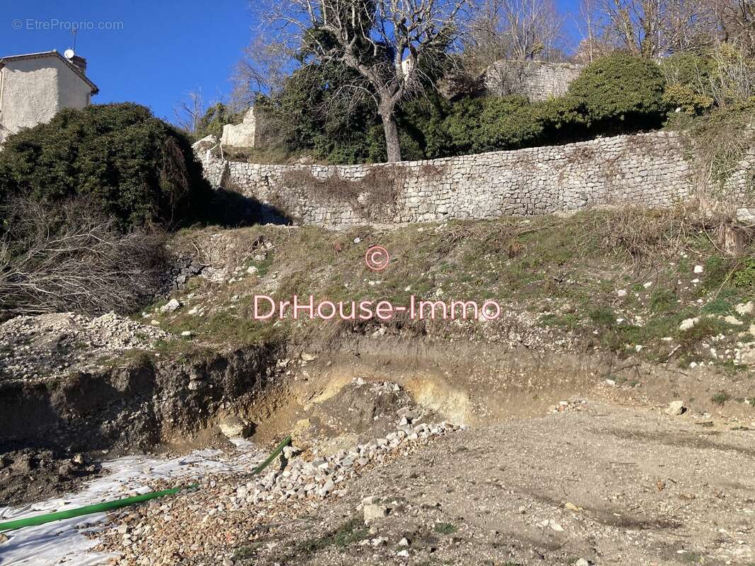 Terrain à COMPS-SUR-ARTUBY