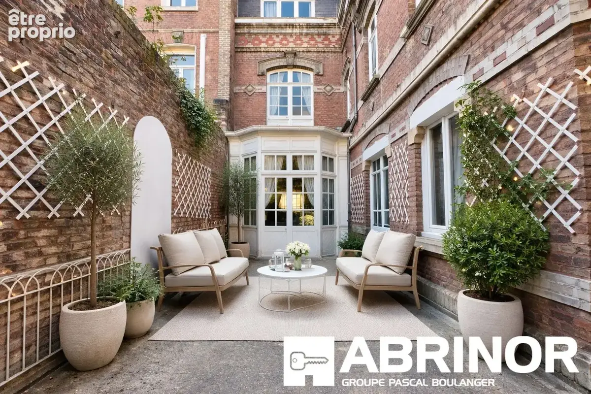 Maison bourgeoise de 181 m² avec jardin en hyper-centre 5 chambres - photo 11