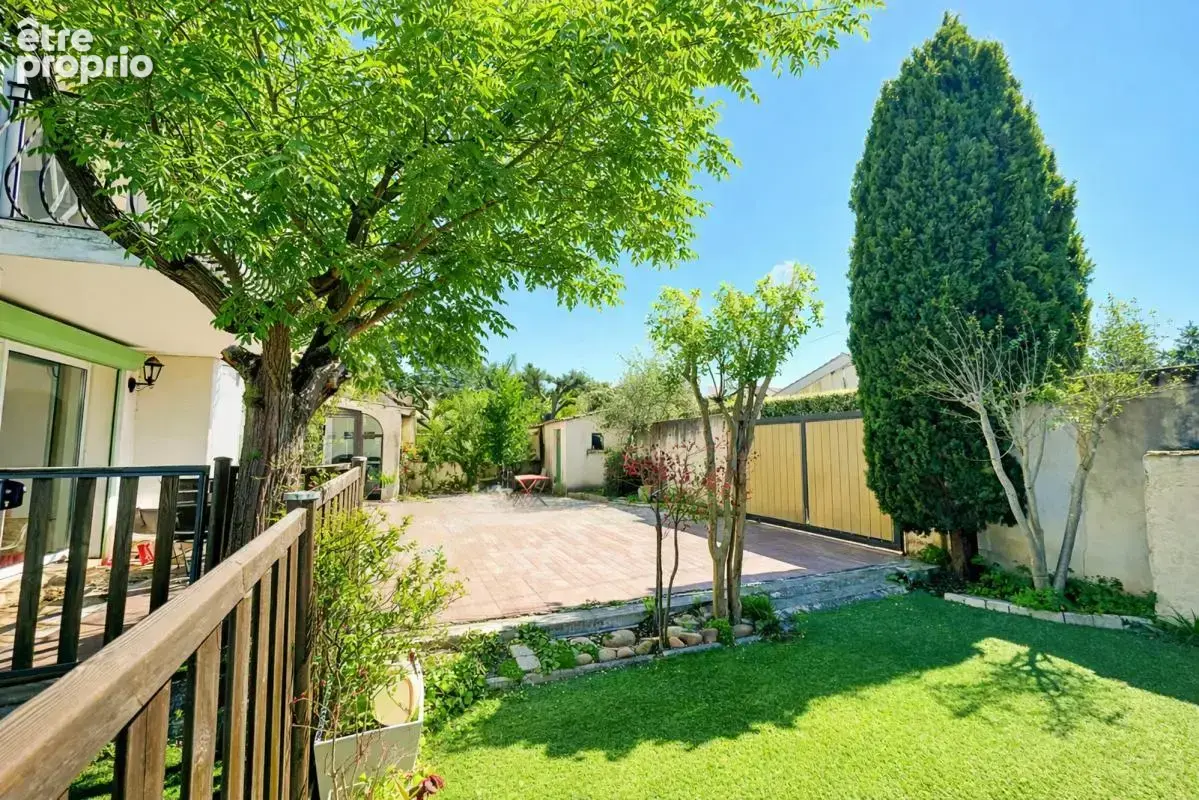 Maison 163 m² à Villeneuve-Les-Avignon  - photo 2