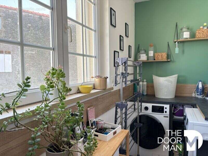 Maison à SAINT-HILAIRE-DE-CHALEONS