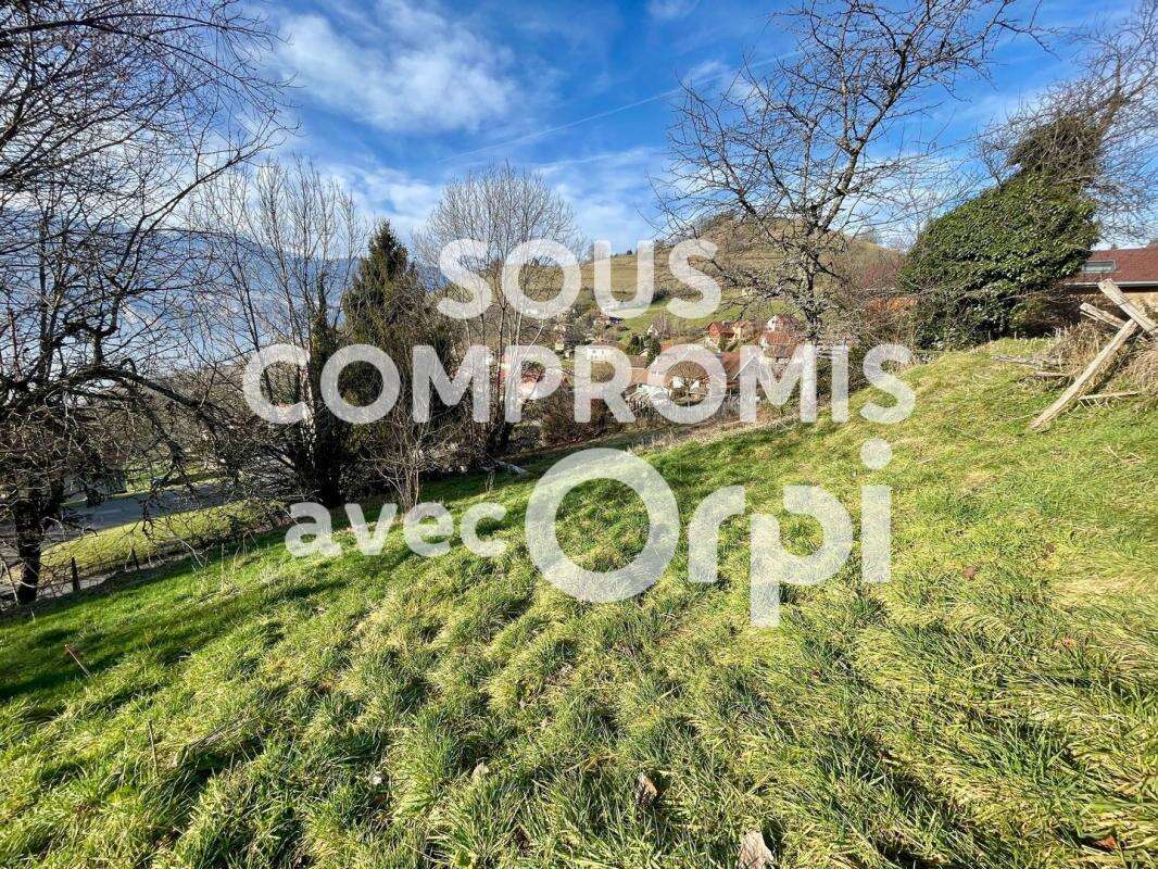 Terrain à HURTIERES