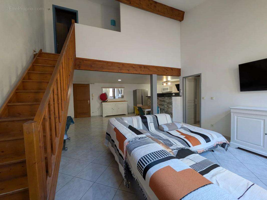 Appartement à LEZIGNAN-CORBIERES