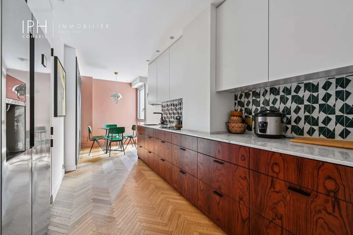 Appartement à NEUILLY-SUR-SEINE