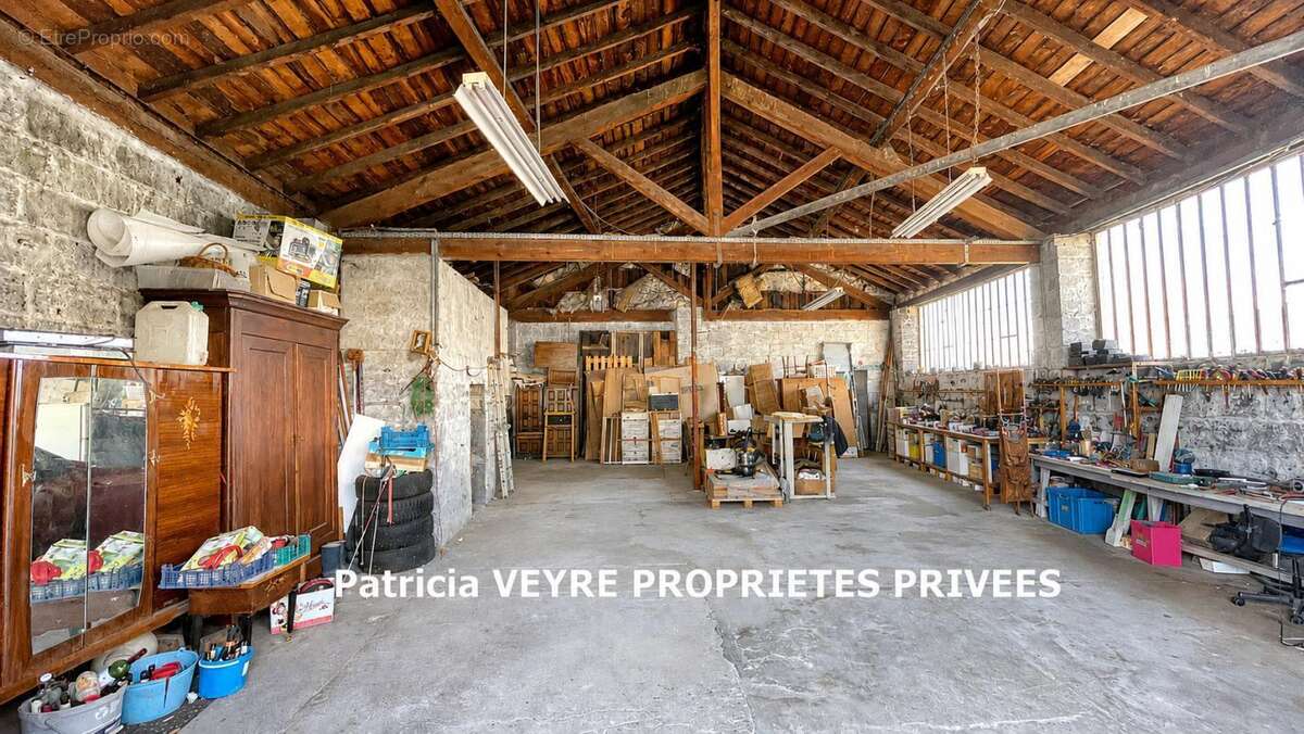 FRAISSES (42490) Maison individuelle rénovée 111m²  habitables + dépendance de 85 m² sur 776m² de terrain - photo 10
