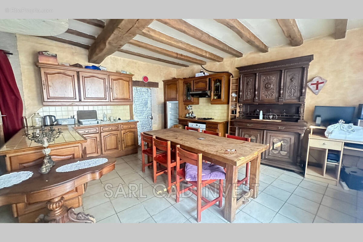 Maison à FERRIERE-LARCON