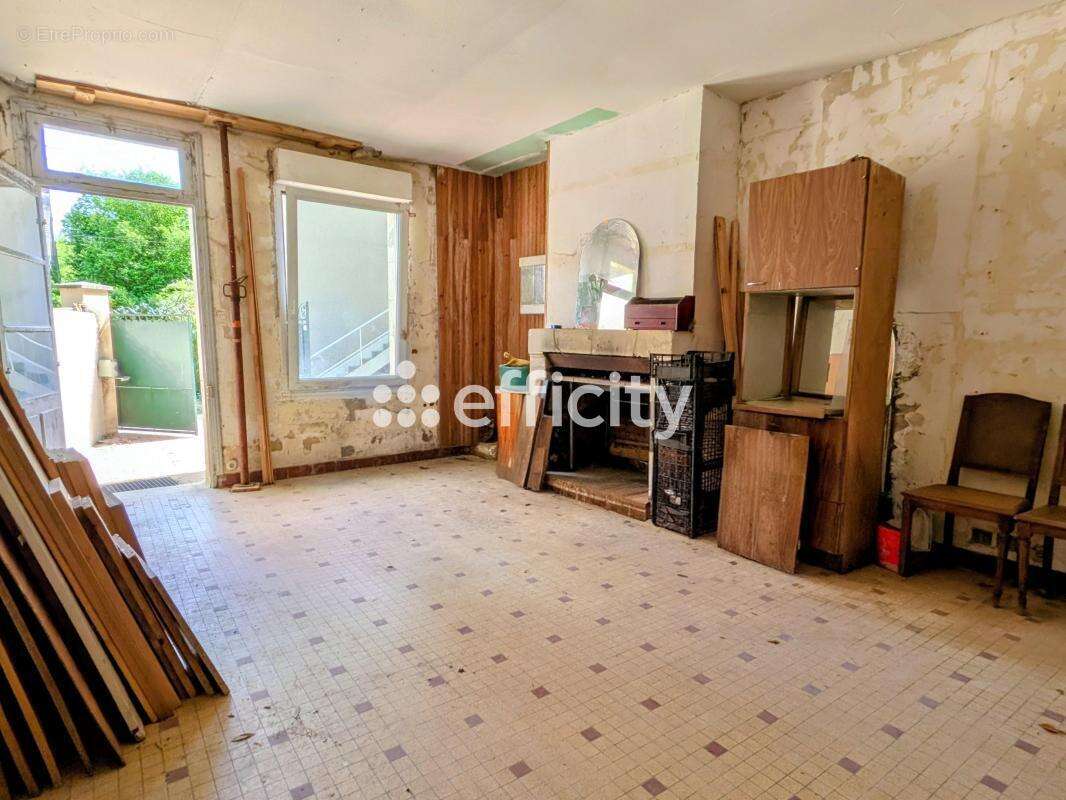 Maison 100 m² à Cinq-Mars-La-Pile  - photo 11