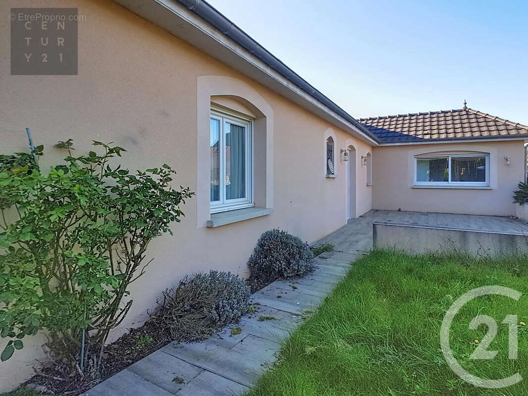 Maison à BREVIANDES