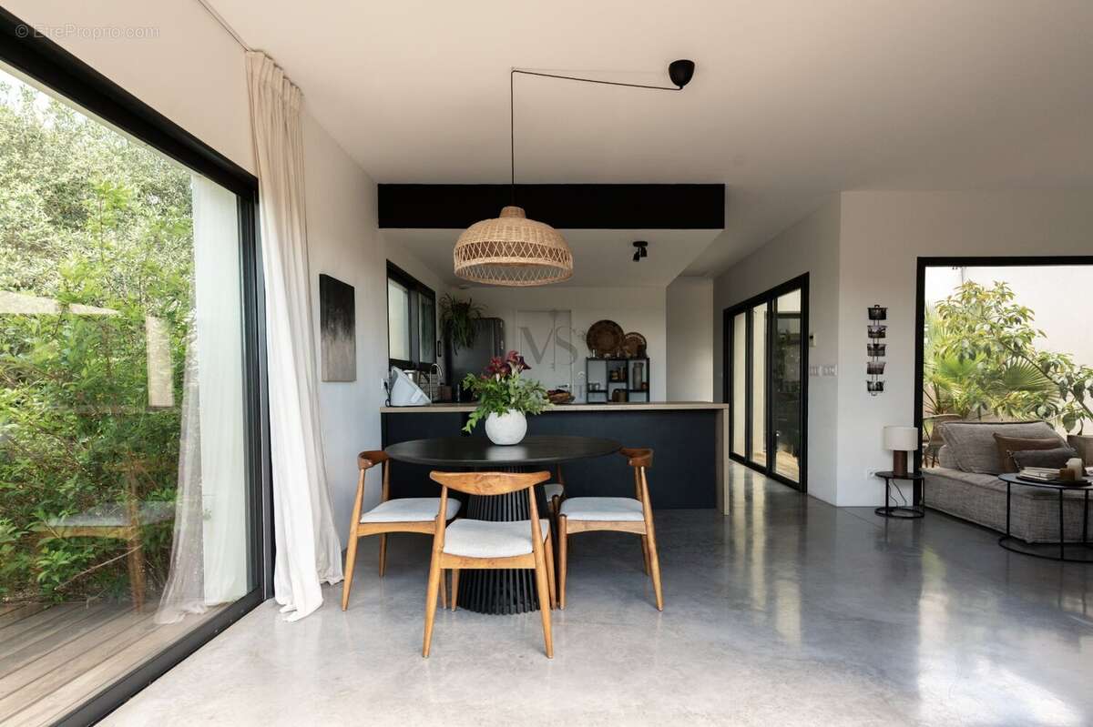 Maison à BESSAN