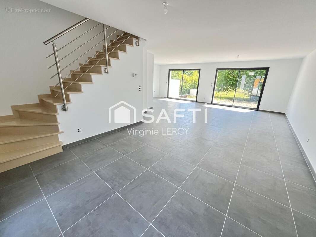 Maison 120 m² à Lacroix-Saint-Ouen  - photo 5