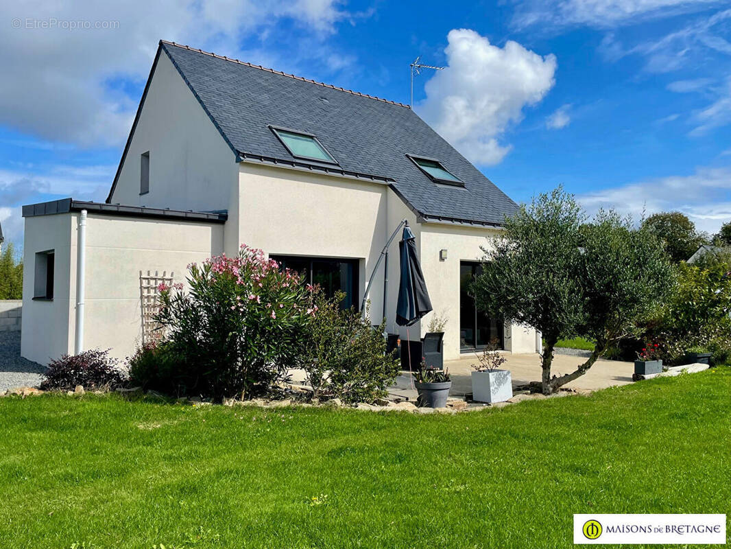 Maison à LE TREVOUX