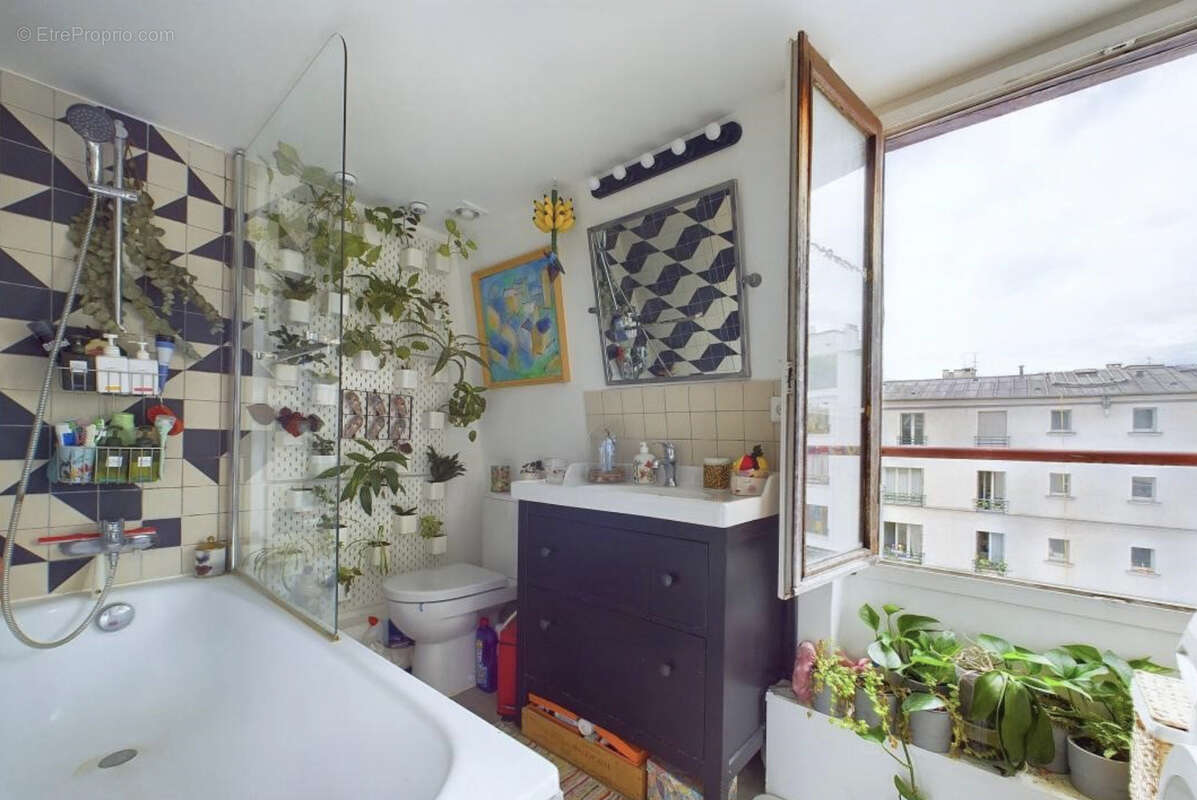 Appartement à PARIS-11E