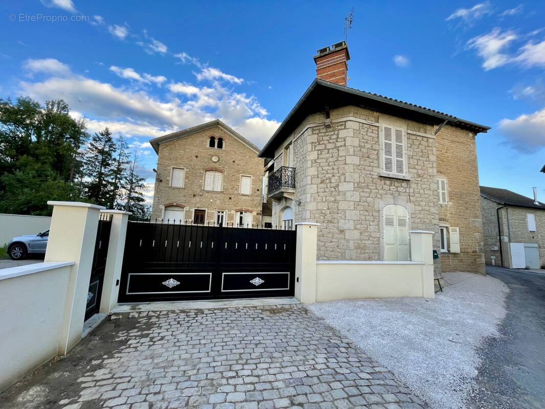 Maison à SAINT-DIDIER-SUR-CHALARONNE