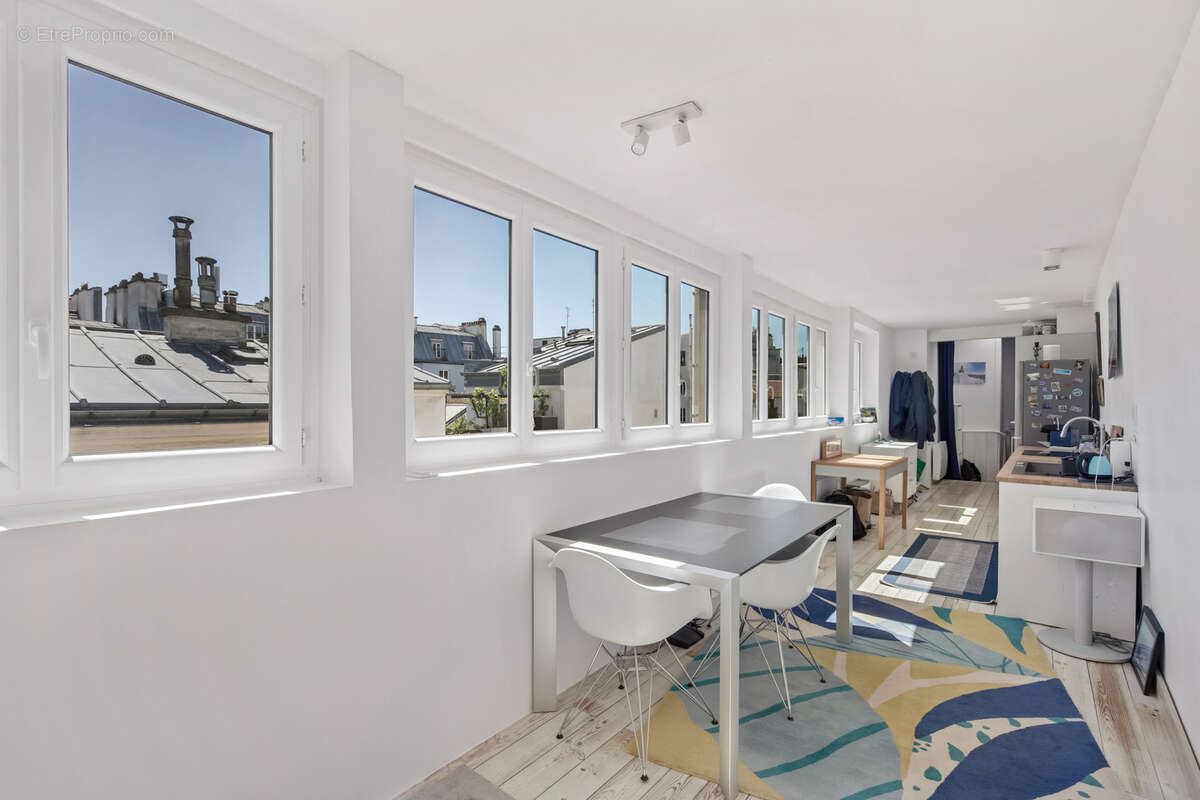 Appartement à PARIS-2E