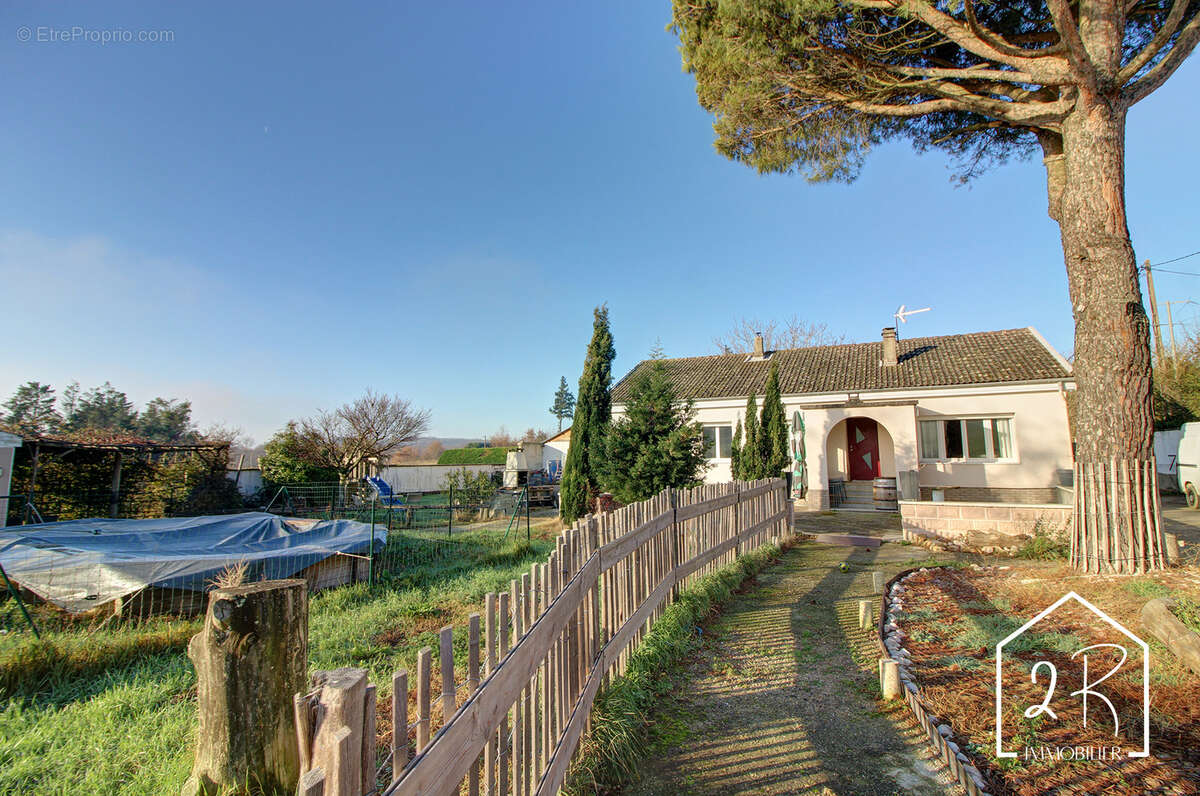 Maison à SIMANDRES