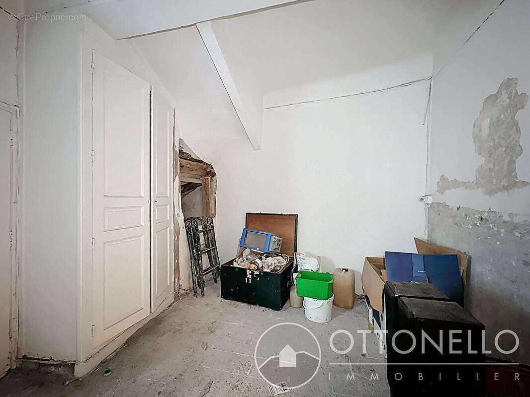 Maison à ROQUEBRUNE-SUR-ARGENS