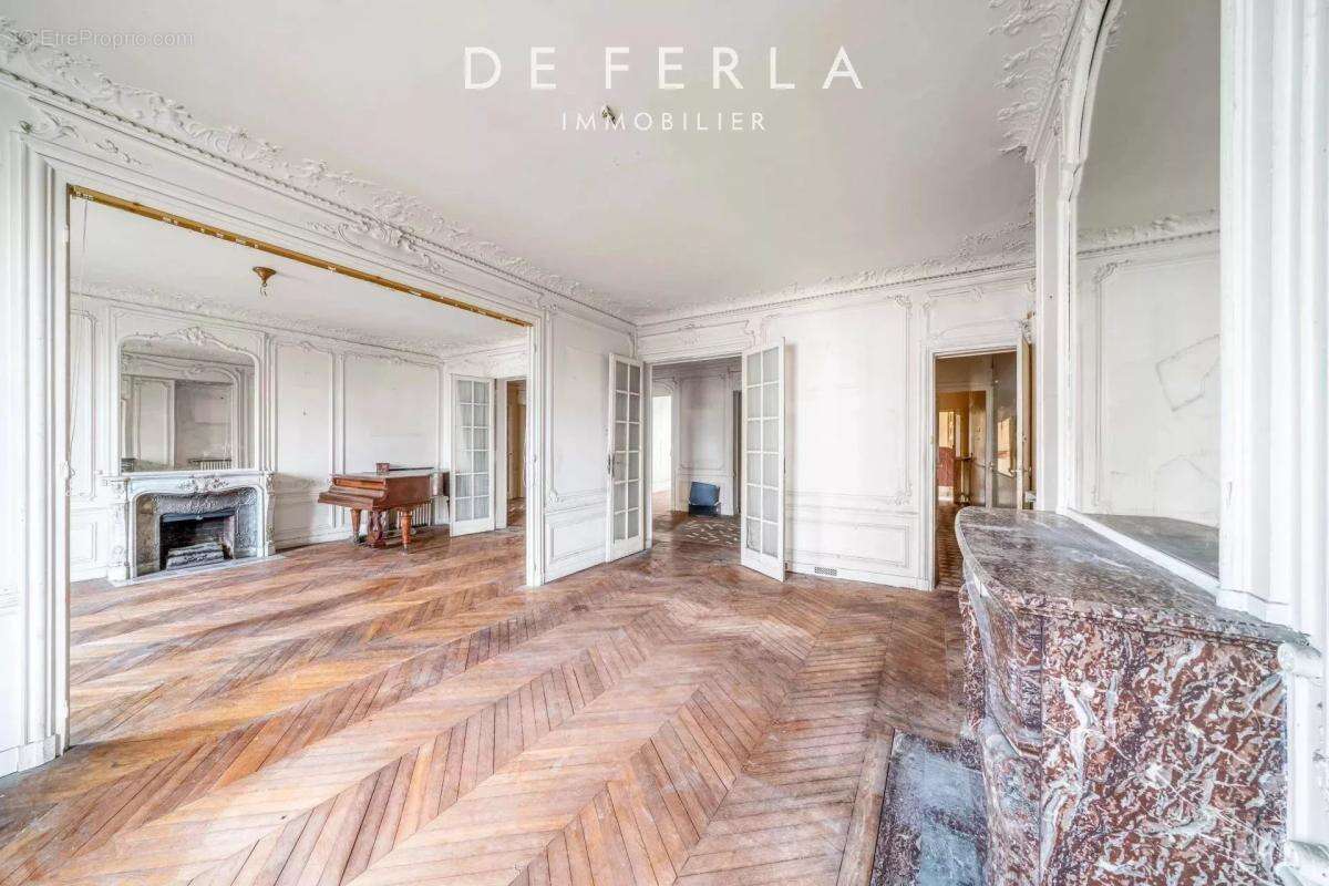 Appartement à PARIS-14E