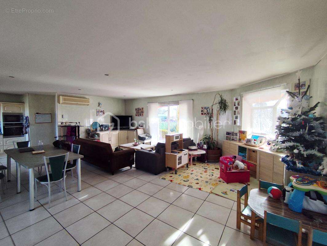 Maison à BLANQUEFORT