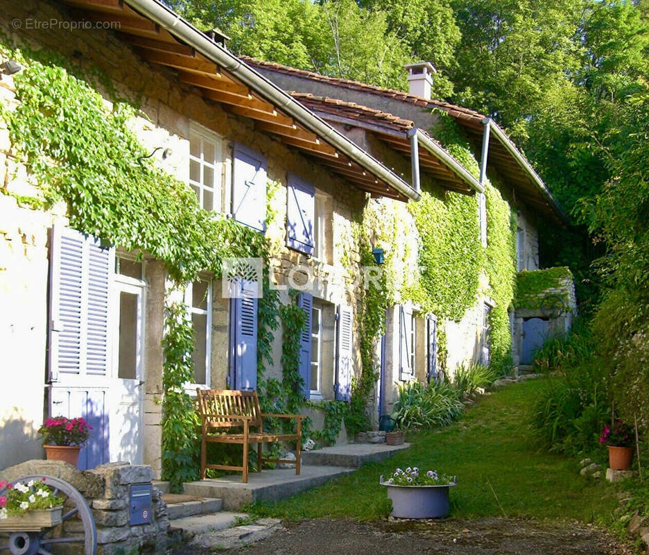 Maison à MONTFLEUR