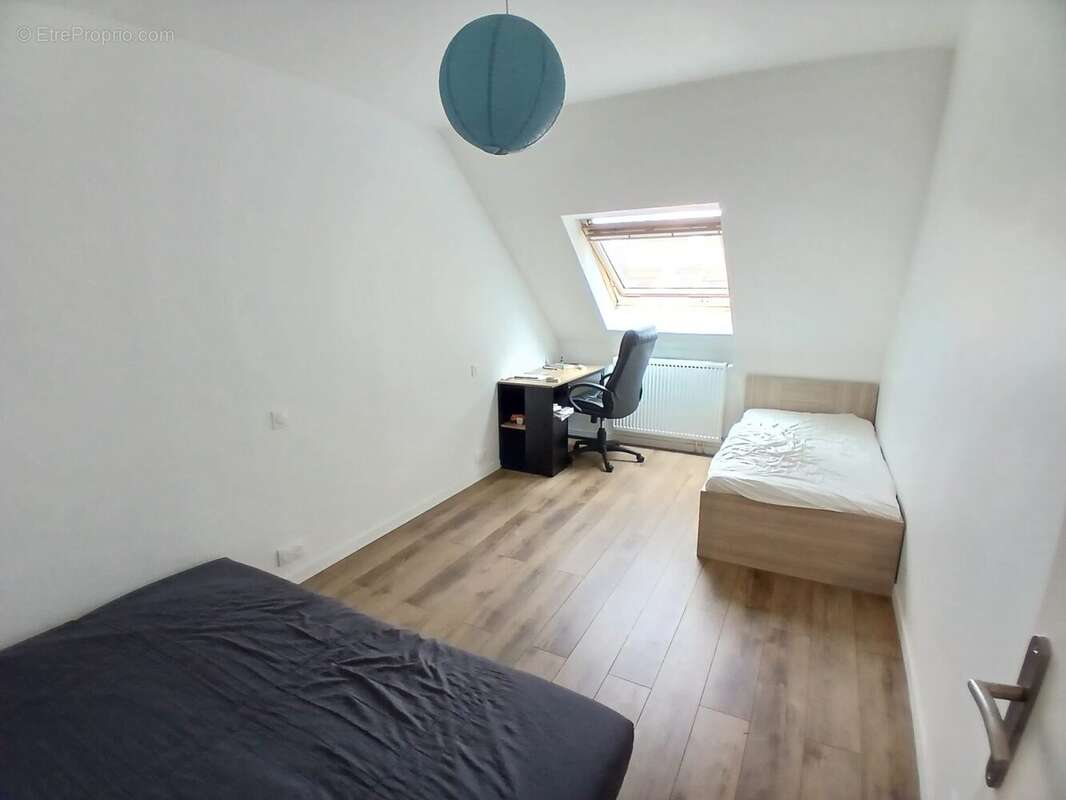 Chambre 1 (13,23m²) - Maison à BOISSY-SAINT-LEGER