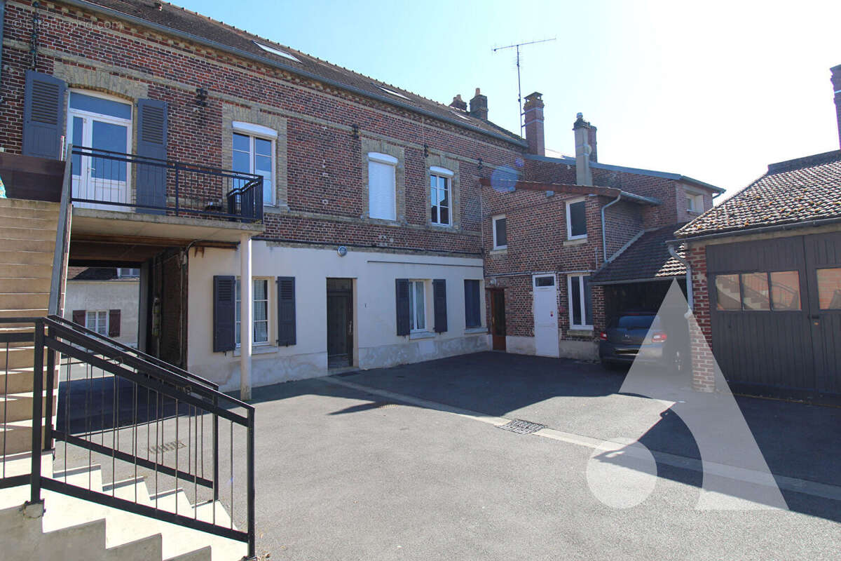 Appartement à LONGUEIL-SAINTE-MARIE