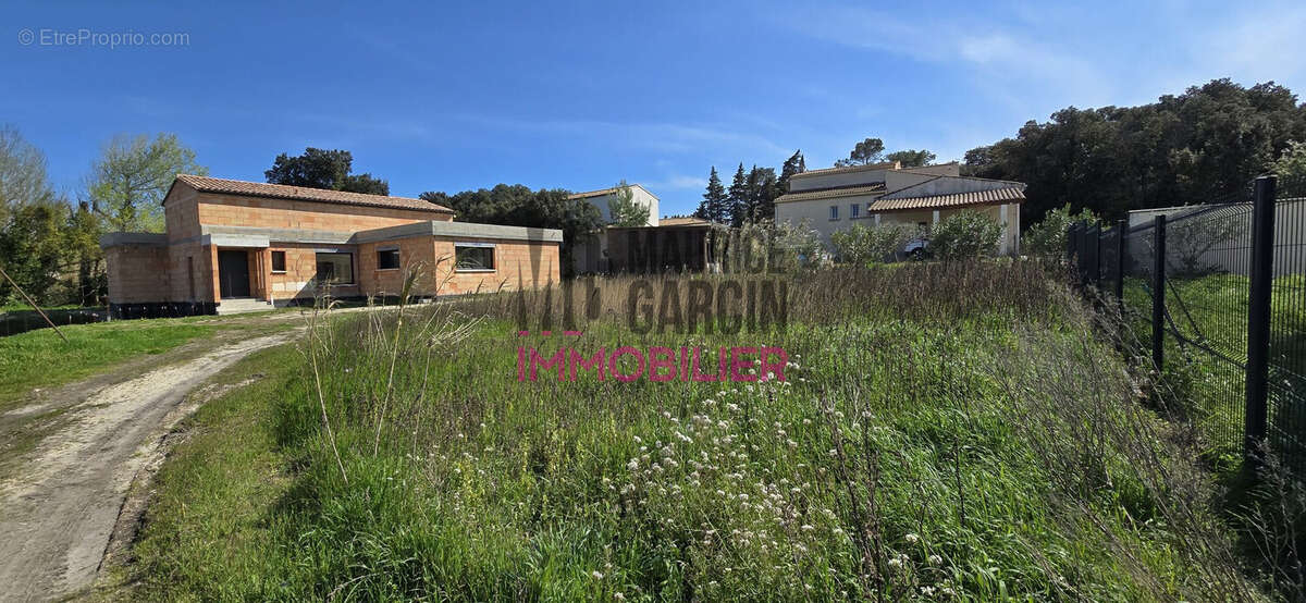 Terrain à ROCHEFORT-DU-GARD