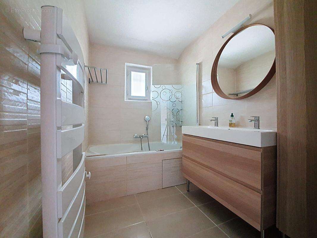 Maison à VILLETTE-DE-VIENNE