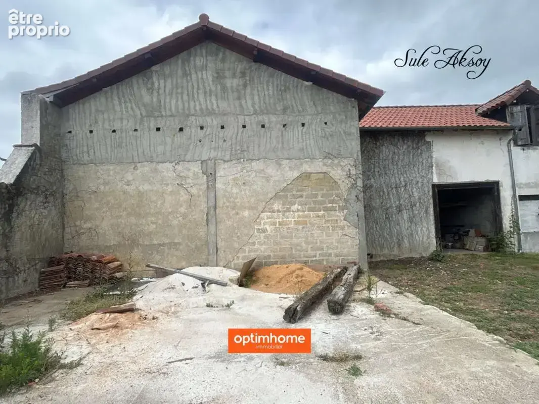 Vente Domaine - Ensemble immobilier du XIXe de 2 bâtiments avec tours, idéal gîtes et chambres d'hôtes - photo 12