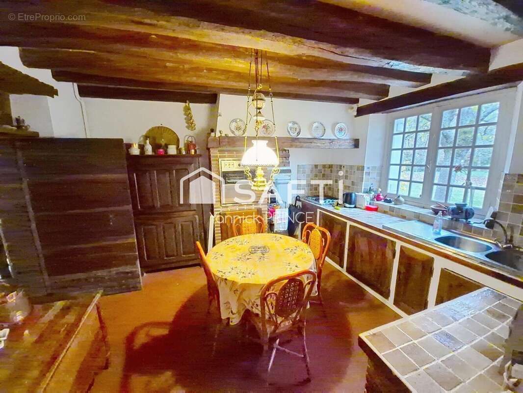 Maison 181 m² à Villeneuve-L'archeveque  - photo 5