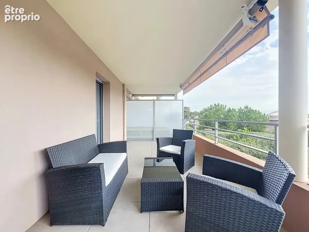 3p 61m², terrasse, piscine et 2 garages électrifiés - photo 11