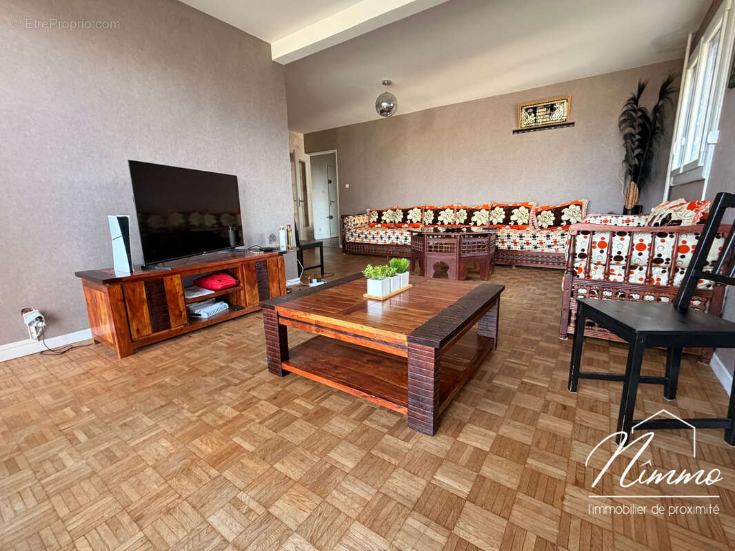 Appartement à NIMES