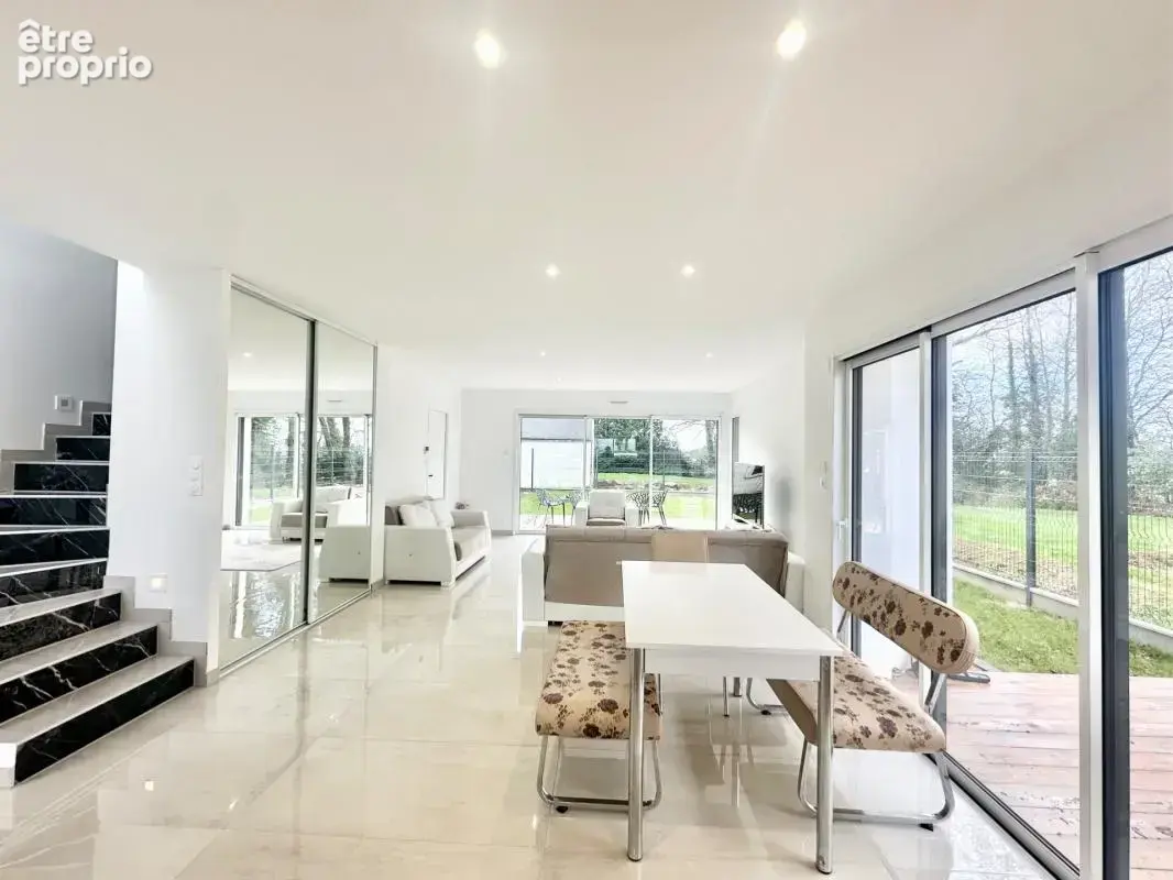 Maison à LOCQUELTAS