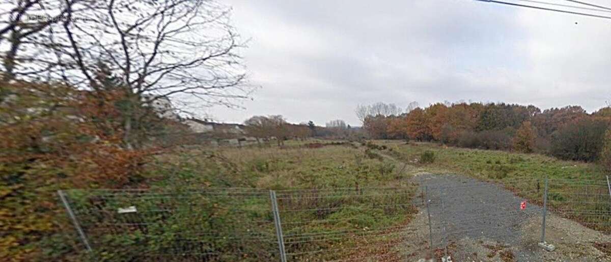 Photo 4 - Terrain à VIERZON