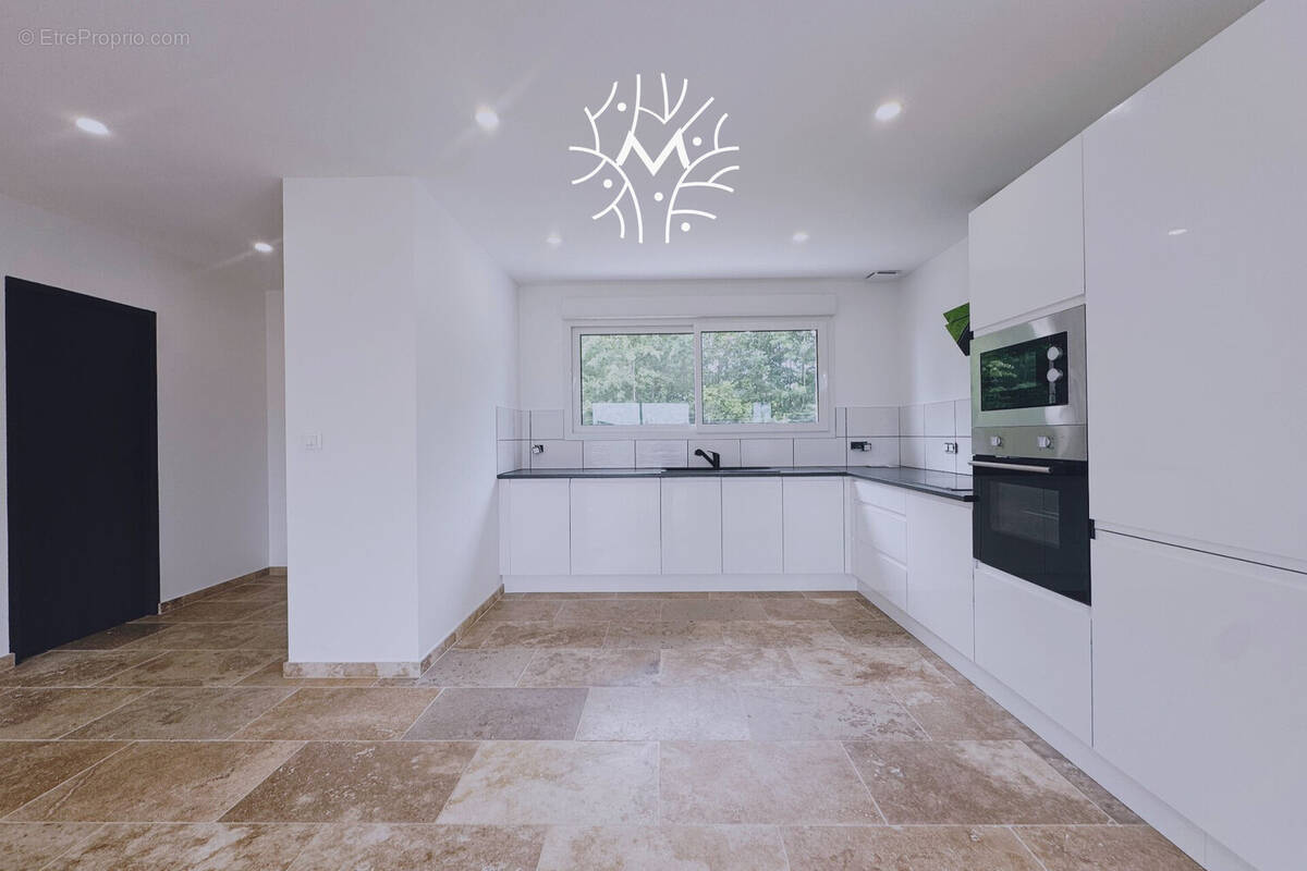 Maison à CHARLEVILLE-MEZIERES