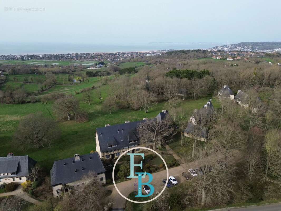 Appartement à DEAUVILLE