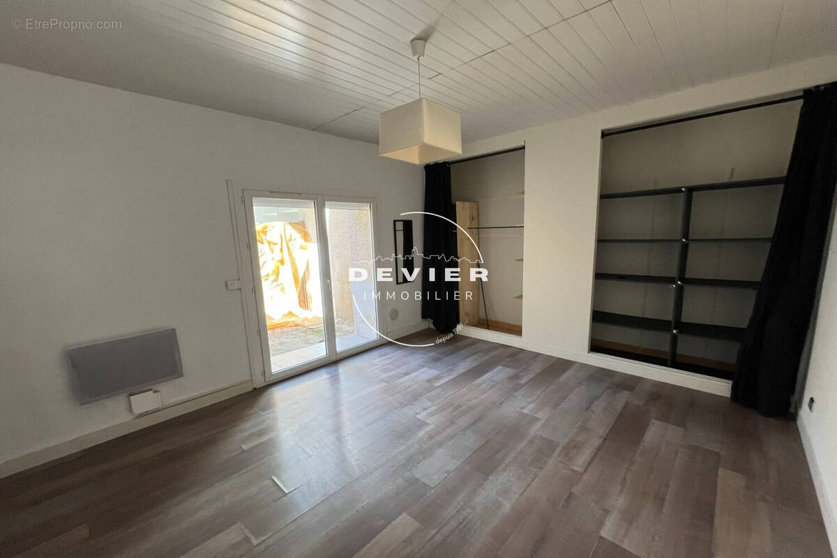 Appartement à CASTRIES