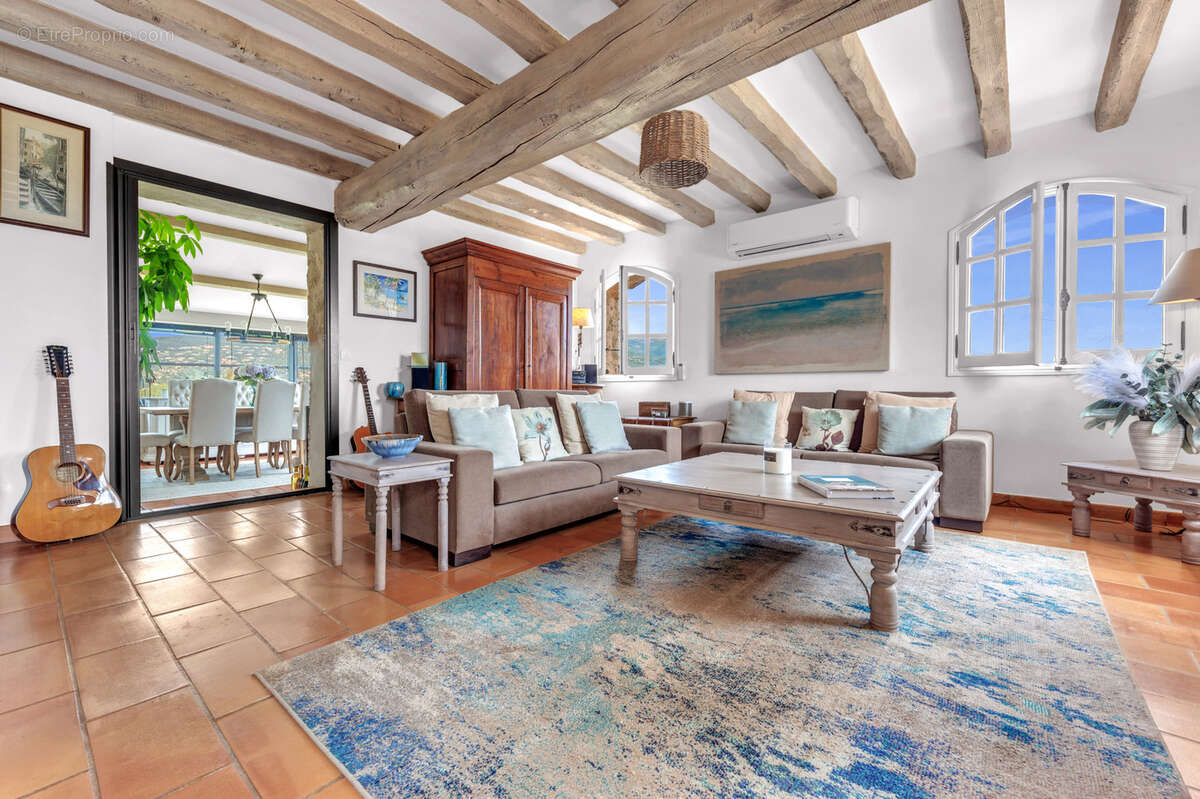 Maison à PEYMEINADE