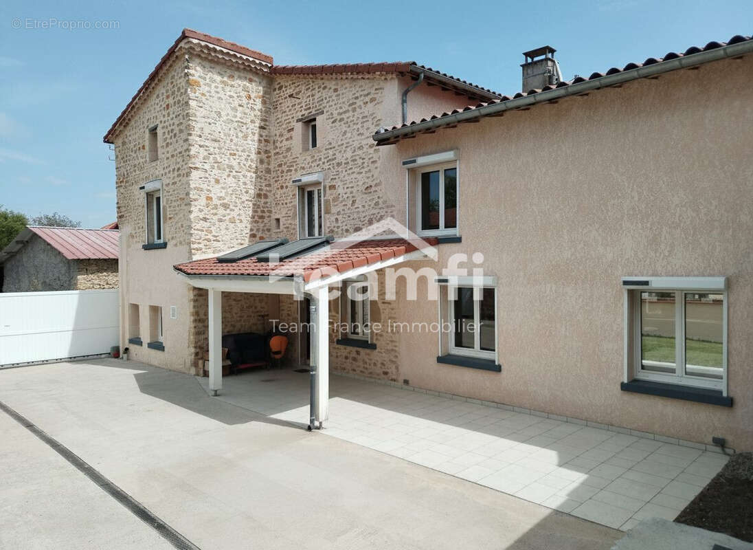 Maison 180 m² à Moissat  - photo 4