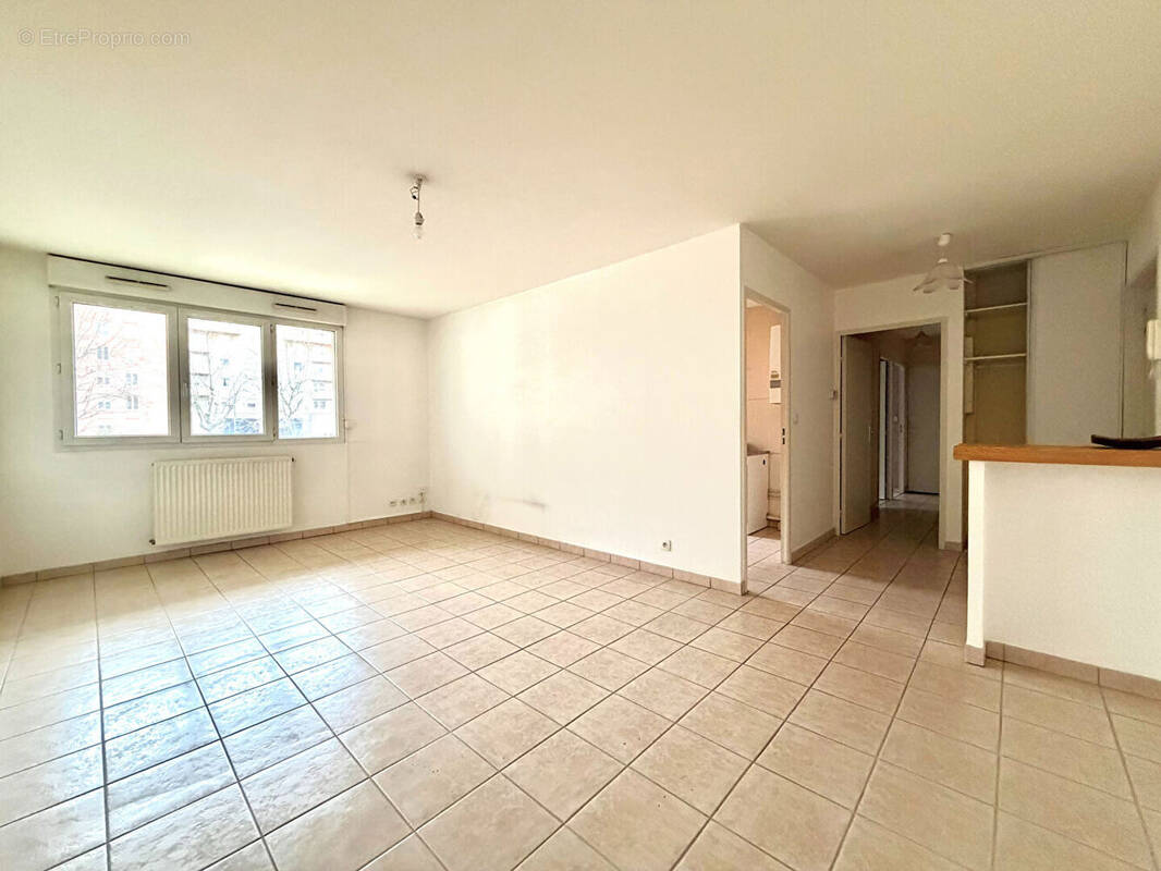 Appartement à SAINT-ETIENNE