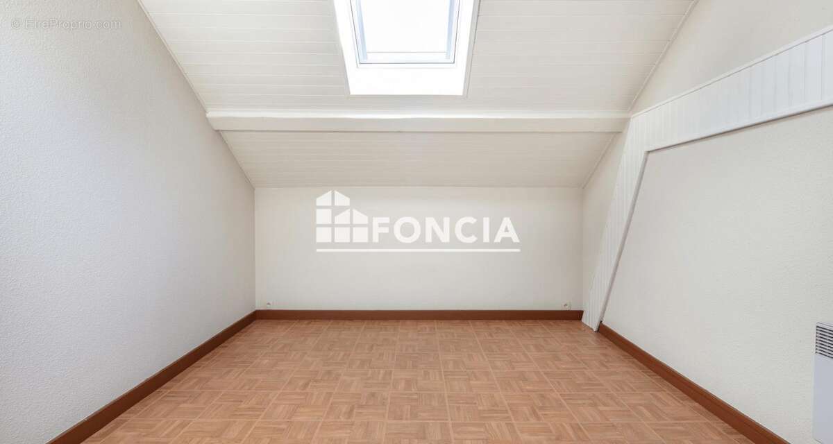 Exclusivite claix - centre ville - photo 11