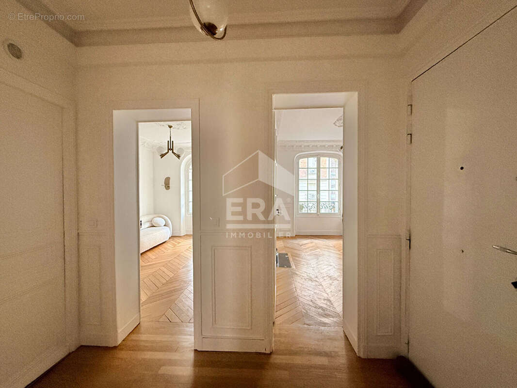 Appartement à PARIS-12E