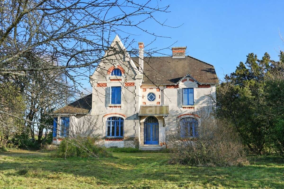 Un domaine n'appartient jamais tout à fait à ceux qui l'habitent, il se transmet - Bors (16) - photo 5