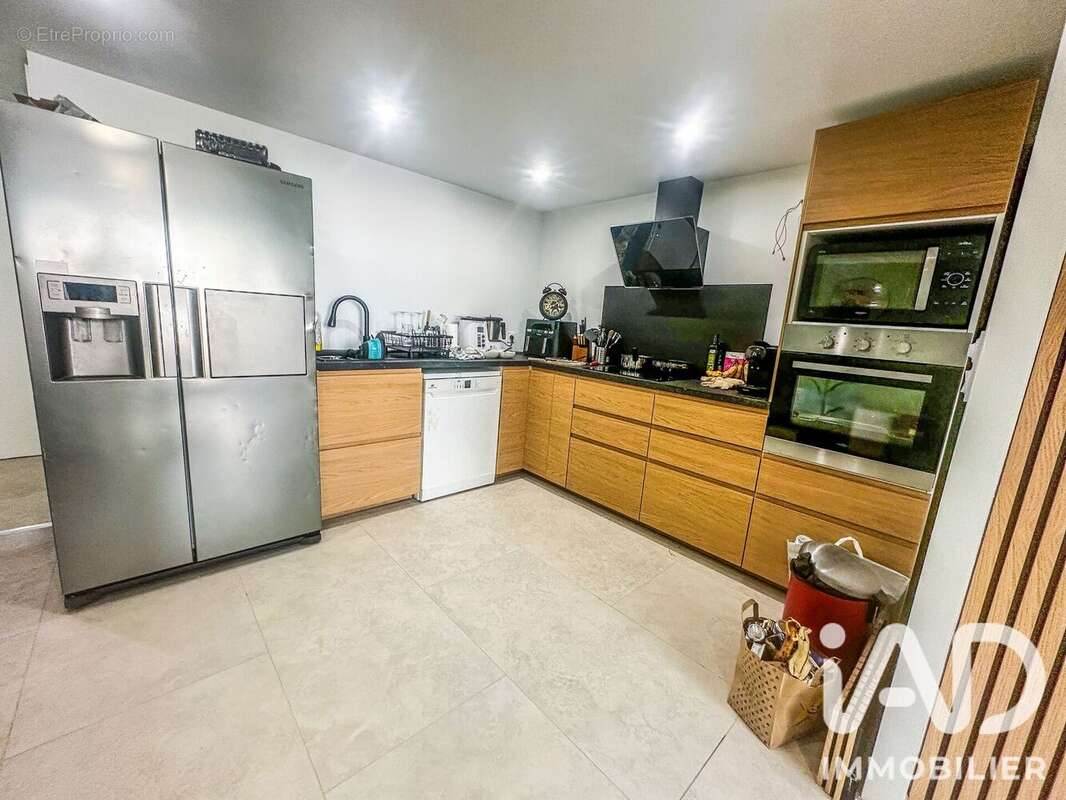Photo 2 - Appartement à SOLLIES-PONT