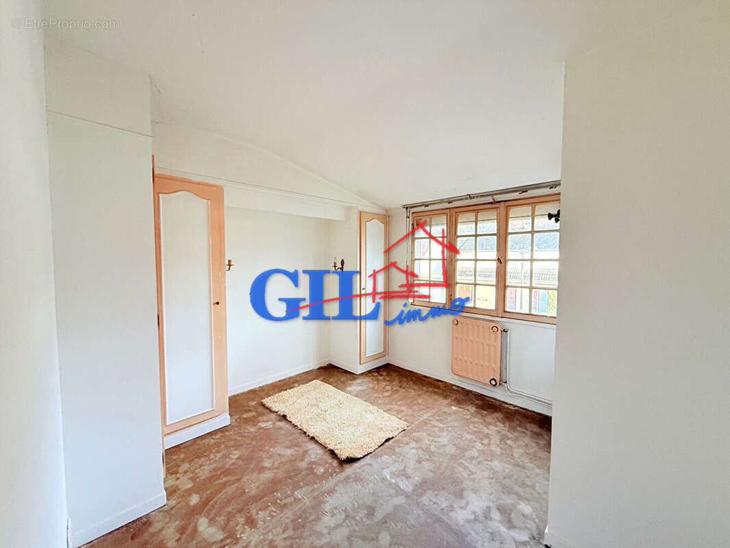 Maison à SAVIGNY-LE-TEMPLE