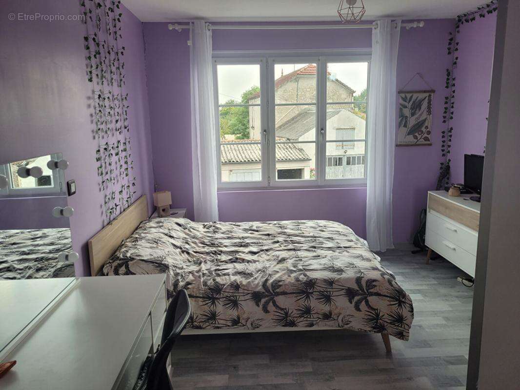 Maison à FONTENAY-LE-COMTE